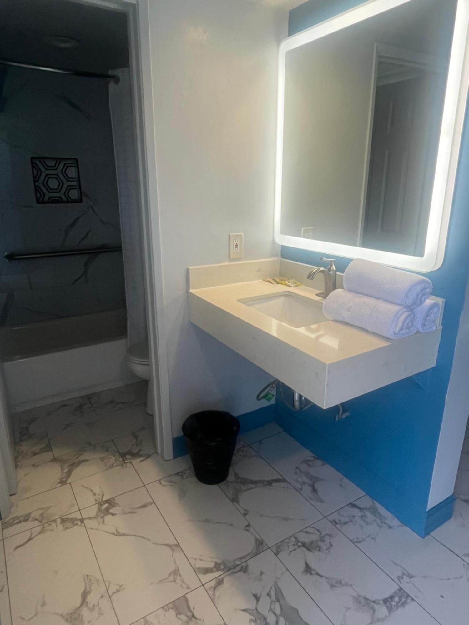 אנהיים Travel Inn Motel מראה חיצוני תמונה