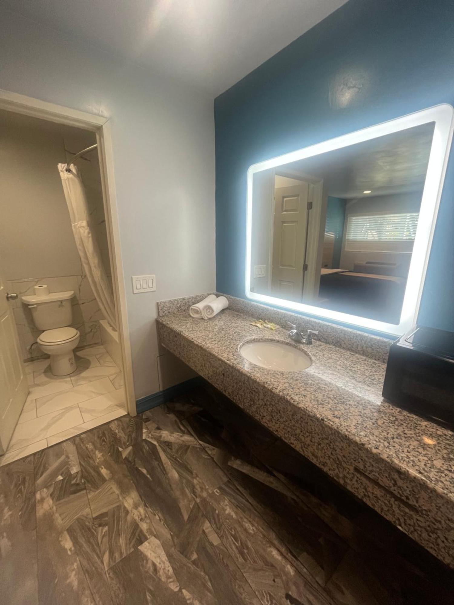 אנהיים Travel Inn Motel מראה חיצוני תמונה
