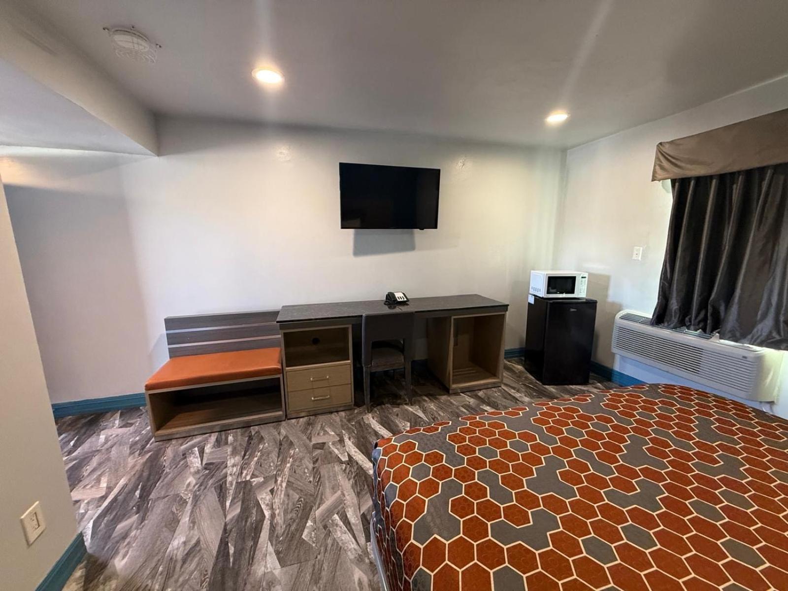 אנהיים Travel Inn Motel מראה חיצוני תמונה