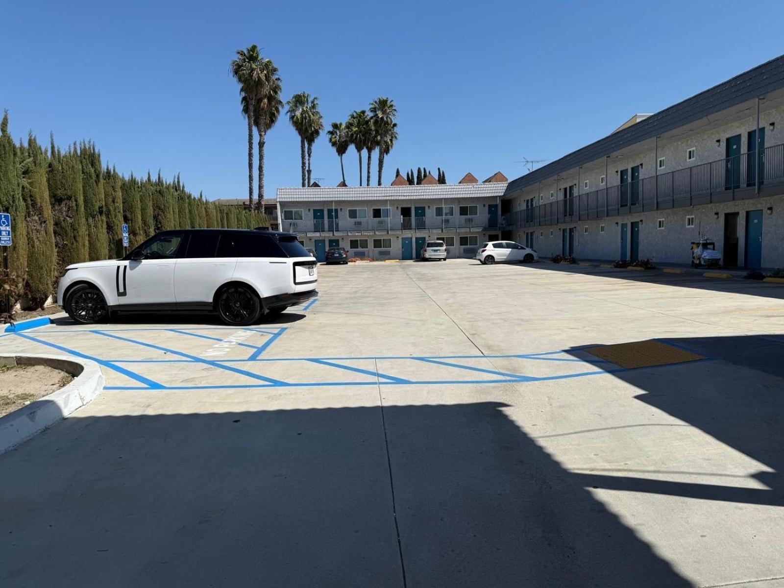 אנהיים Travel Inn Motel מראה חיצוני תמונה